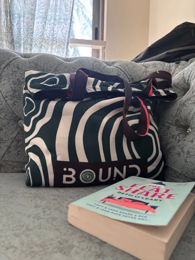 Tote bag